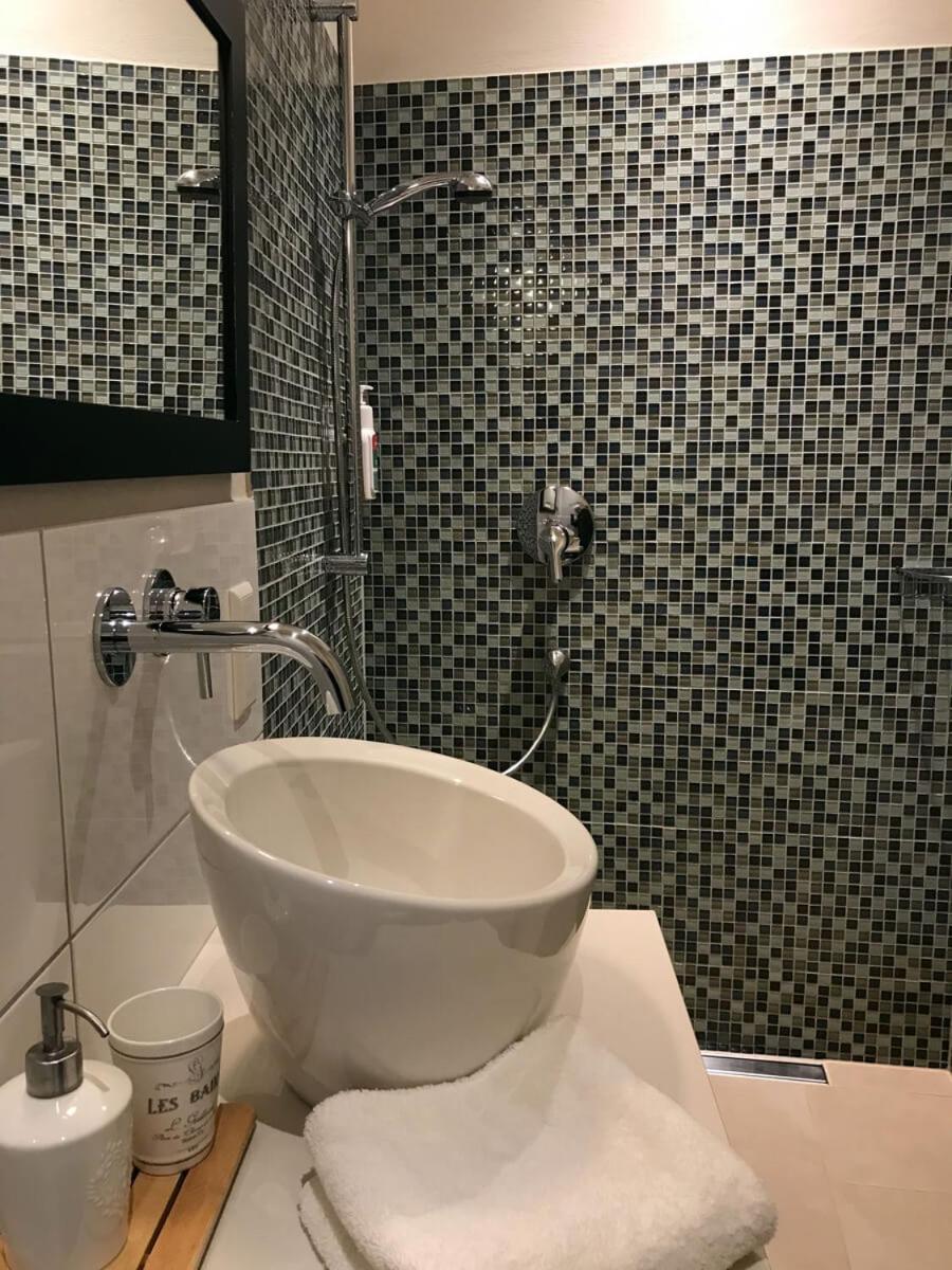 Landhotel Untere Muehle Strassberg 外观 照片